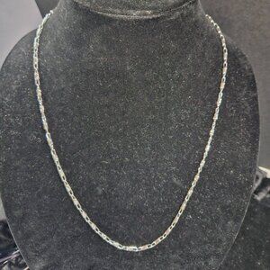 Silver tone chain necklace - 11"